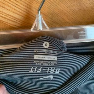 Nike dri-fit cropped athletic pants